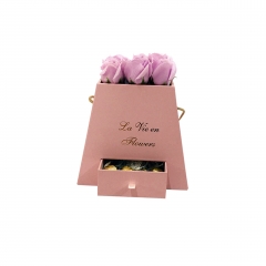 Boîte cadeau élégante en papier fleur avec ruban et tiroir