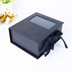 Boîte-cadeau noire de Customed Special Box Packaging Box Carton noir avec fenêtre de PVC et ruban
