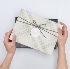 Matériel en papier et type de papier Emballage de boîte-cadeau pour les cadeaux de demoiselle d'honneur