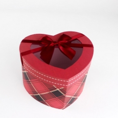 boîte-cadeau en papier d'emballage rouge de luxe avec fenêtres en pvc